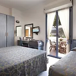 Royal Boutique Nuova Gestione Hotel 3*