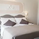 Royal Boutique Nuova Gestione Hotel 3*