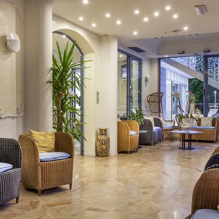Royal Boutique Nuova Gestione 3*