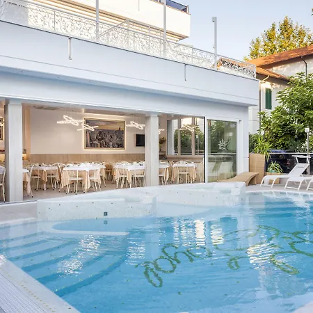 Royal Boutique Nuova Gestione 3*