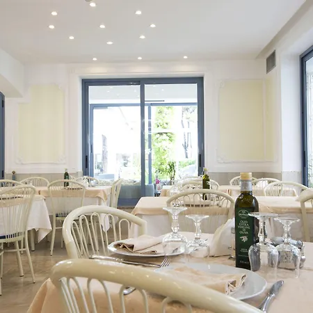 Hotel Royal Boutique Nuova Gestione 3*