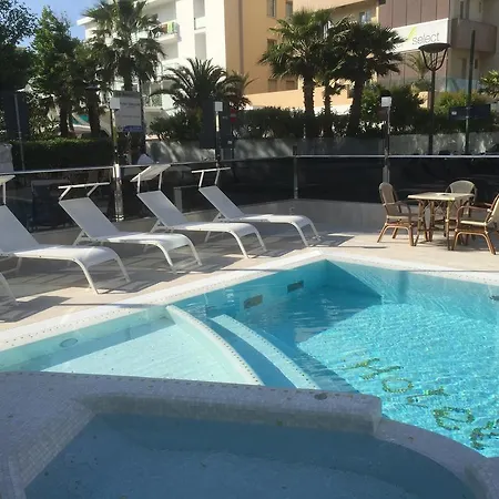 Royal Boutique Nuova Gestione Riccione