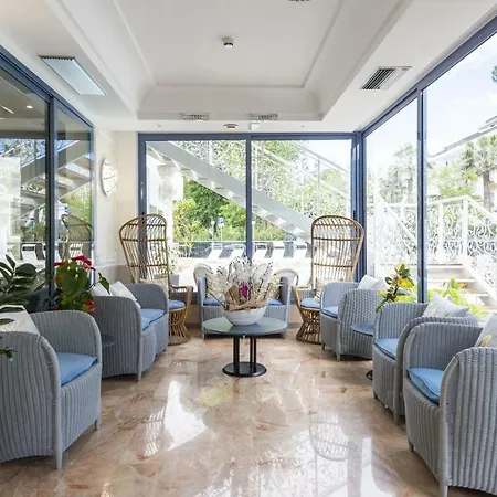 Royal Boutique Nuova Gestione 3* Riccione