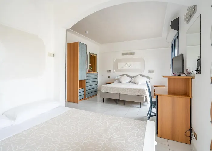 Royal Boutique Hotell 3*