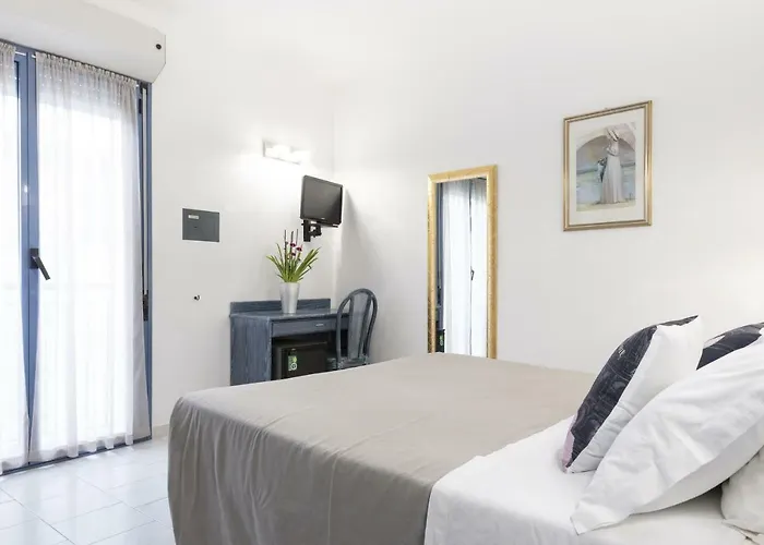 Royal Boutique Hotell 3*